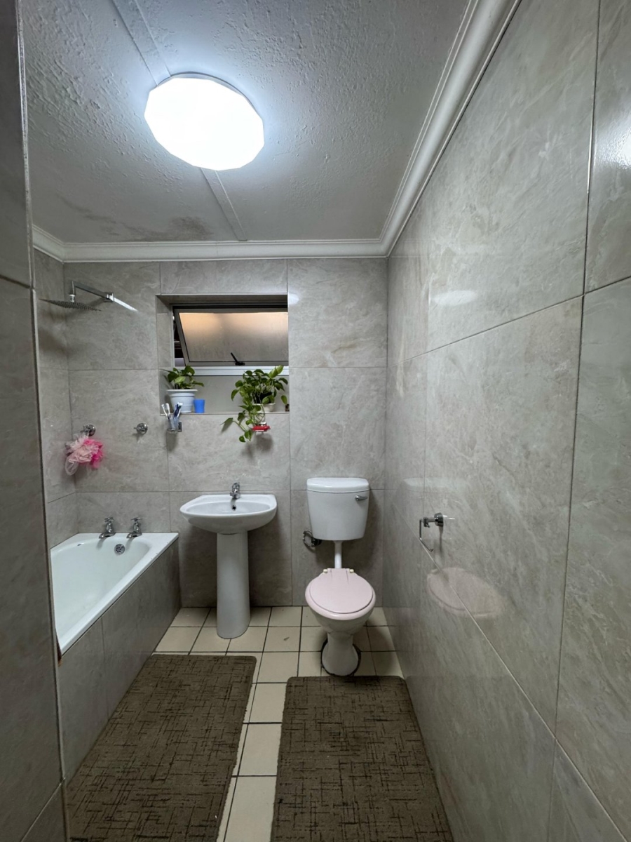 2 Bedroom Property for Sale in Portlands Western Cape